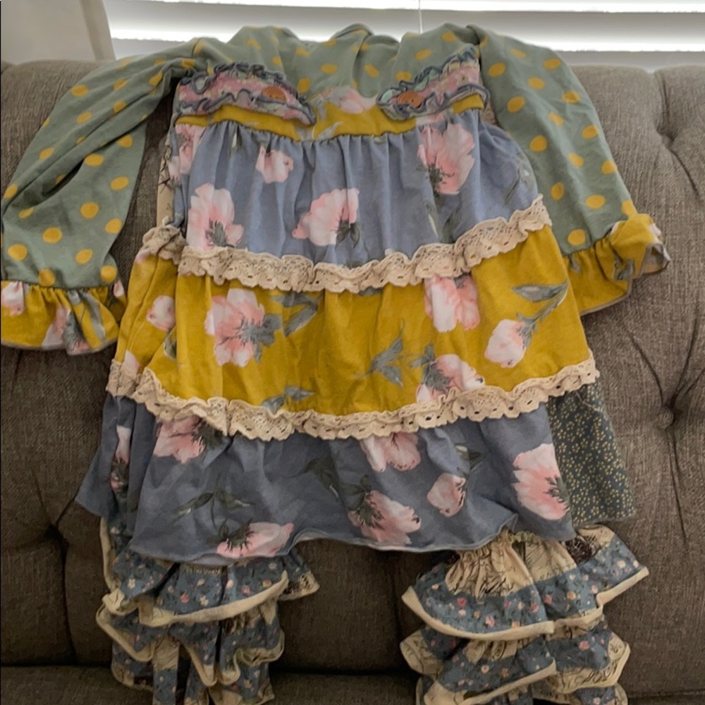 Tutu and lulus that size 6/7